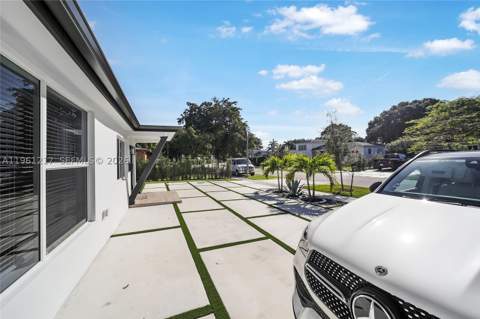 45 NE 124th Ter, North Miami FL - photo 10 of 78