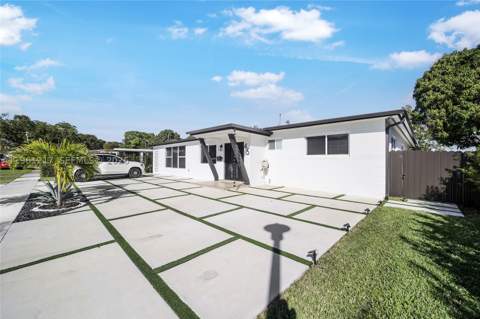 45 NE 124th Ter, North Miami FL - photo 11 of 78