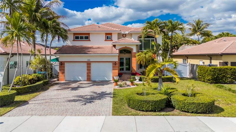 4 bedroom SingleFamilyResidence at 2680 SW 142nd Ave, Gefen Maisel Sub, Miami — photo 4