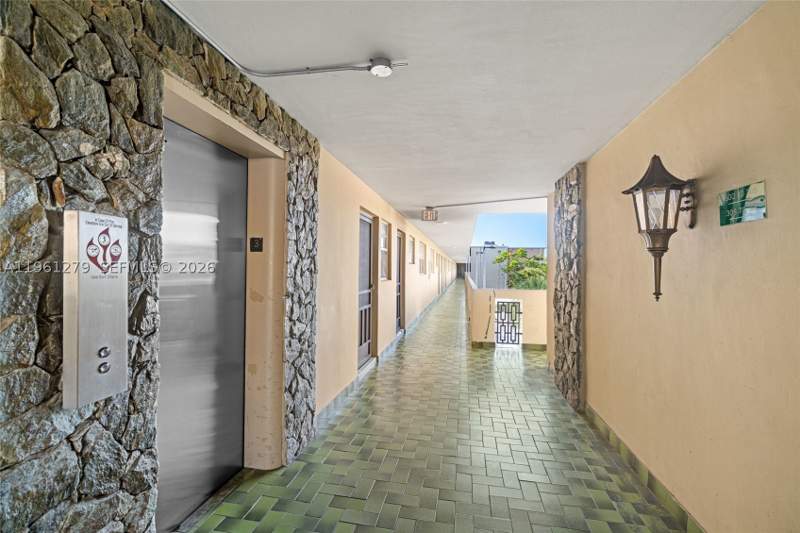 2 bedroom Condominium at 1690 NE 191st St 314-1, Jade Winds Group Bamboo G, Miami — photo 2