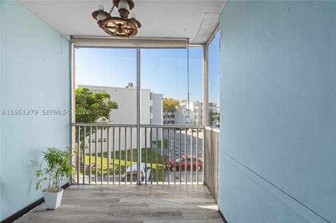 1690 NE 191st St 314-1, Miami FL - photo 24 of 33