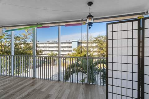 1690 NE 191st St 314-1, Miami FL - photo 7 of 33