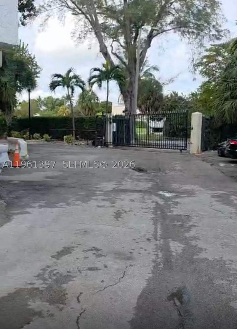 2 bedroom Condominium at 7751 NE Bayshore Ct 5D, Coral Bay Racquet Club Co, Miami — photo 2