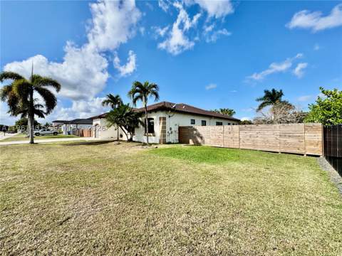 20449 SW 328th St, Homestead FL - photo 6 of 34