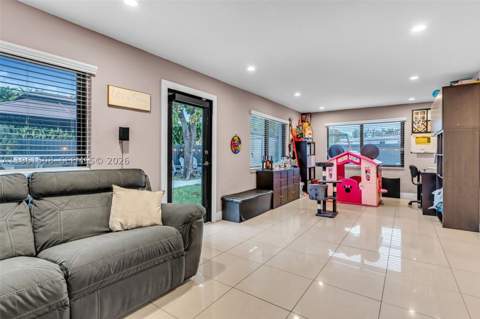 7585 SW 28th St, Miami FL - photo 13 of 28