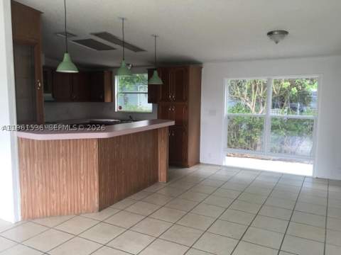 19800 SW 180th Av #379, Miami FL - photo 6 of 12