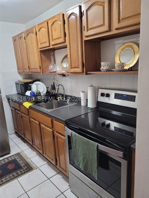 3881 W Flagler St 208, Miami FL - photo 6 of 11