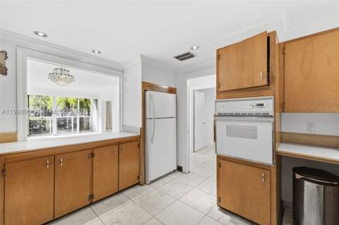 1 Harbour Way 108, Bal Harbour FL - photo 11 of 27