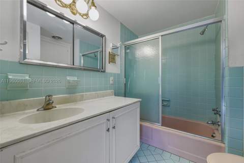 1 Harbour Way 108, Bal Harbour FL - photo 19 of 27