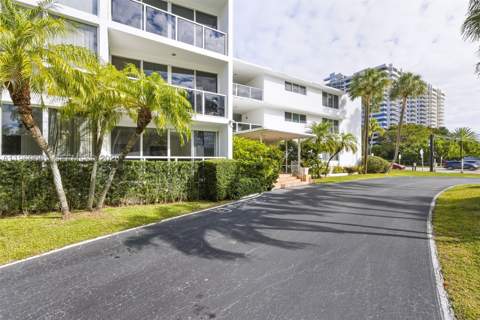 1 Harbour Way 108, Bal Harbour FL - photo 22 of 27