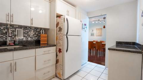 1865 79th St Cswy 11B, North Bay Village FL - photo 18 of 33