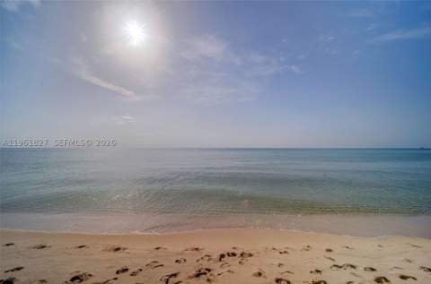 6801 Collins Ave 1110 (Door 1106), Miami Beach FL - photo 14 of 44