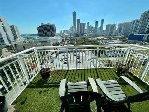 275 NE 18th St 1705, Miami FL - photo 11 of 38
