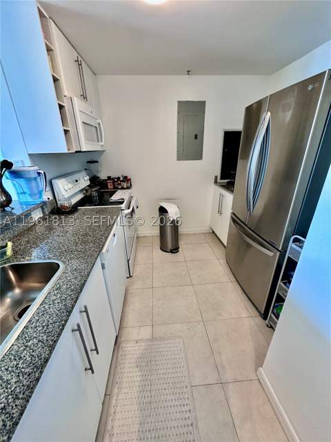 275 NE 18th St 1705, Miami FL - photo 17 of 38