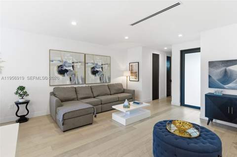 255 NW 39th St, Miami FL - photo 10 of 33