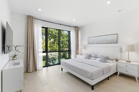 255 NW 39th St, Miami FL - photo 19 of 33