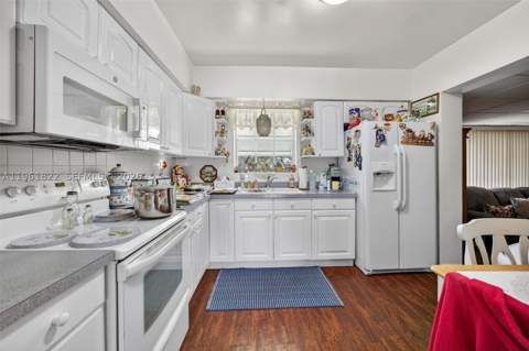 9401 SW 97th Ave, Miami FL - photo 16 of 77