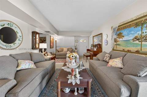9401 SW 97th Ave, Miami FL - photo 9 of 77