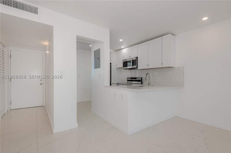 1 bedroom Condominium at 2851 Leonard Dr J405, POINT EAST SEC II CONDO, Aventura — photo 1
