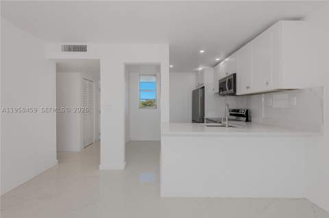 2851 Leonard Dr J405, Aventura FL - photo 11 of 38