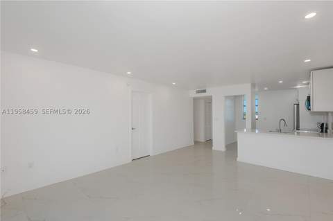 2851 Leonard Dr J405, Aventura FL - photo 14 of 38