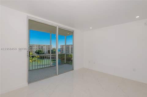 2851 Leonard Dr J405, Aventura FL - photo 18 of 38