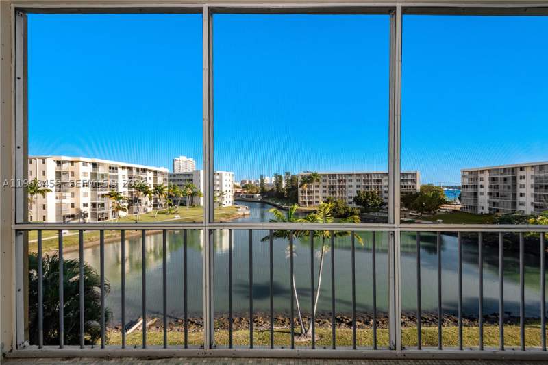 1 bedroom Condominium at 2851 Leonard Dr J405, POINT EAST SEC II CONDO, Aventura — photo 5