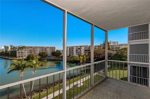 2851 Leonard Dr J405, Aventura FL - photo 6 of 38