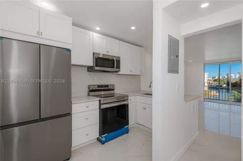 2851 Leonard Dr J405, Aventura FL - photo 7 of 38