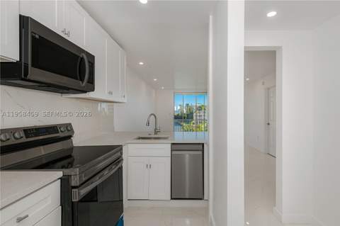 2851 Leonard Dr J405, Aventura FL - photo 8 of 38
