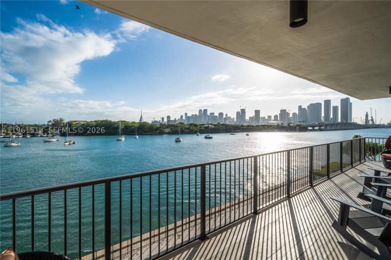 3 bedroom Condominium at 1000 Venetian Way 403, One Thousand Venetian Way, Miami Beach — photo 2