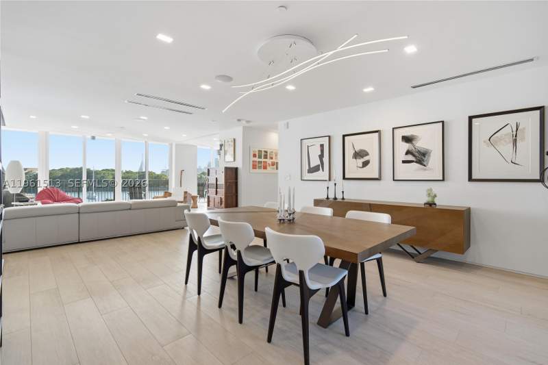 3 bedroom Condominium at 1000 Venetian Way 403, One Thousand Venetian Way, Miami Beach — photo 5