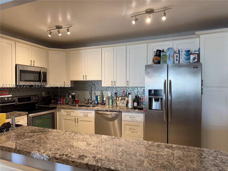 1 bedroom Condominium at 19370 Collins Ave 1022, Ocean Reserve Condo, Sunny Isles Beach — photo 2