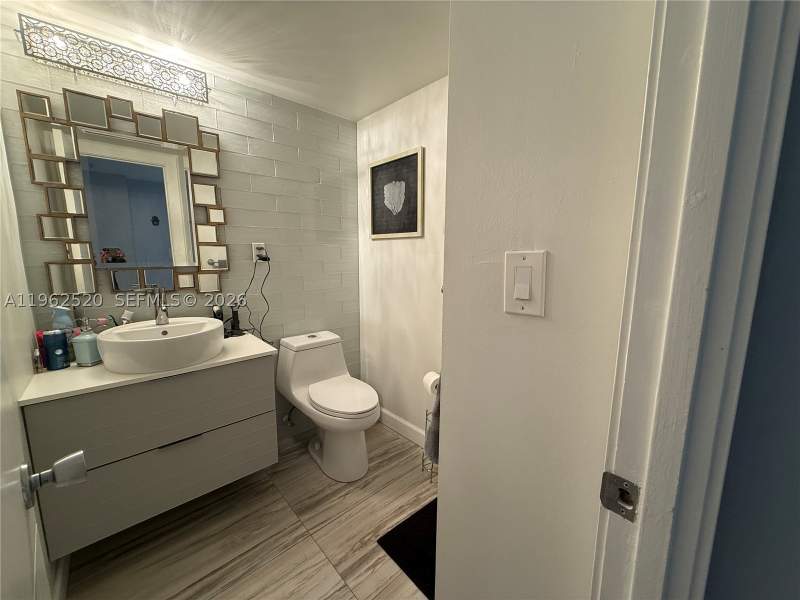 1 bedroom Condominium at 19370 Collins Ave 1022, Ocean Reserve Condo, Sunny Isles Beach — photo 4
