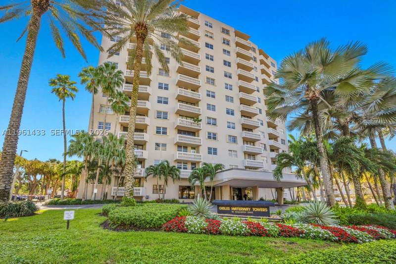 2 bedroom Condominium at 90 Edgewater Dr Ph25, Gables Waterway Towers, Coral Gables — photo 2