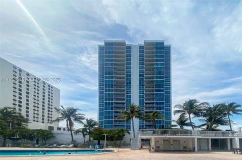 2655 Collins Ave 2301, Miami Beach FL - photo 11 of 46