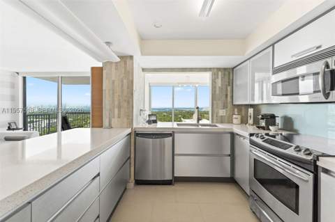 2655 Collins Ave 2301, Miami Beach FL - photo 7 of 46