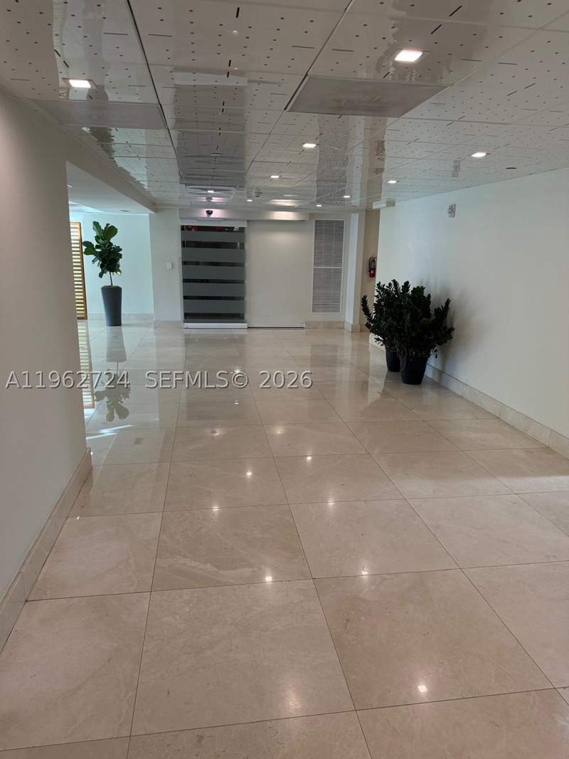 1 bedroom Condominium at 540 Brickell Key Dr 1505, Brickell Key II Condo, Miami — photo 2