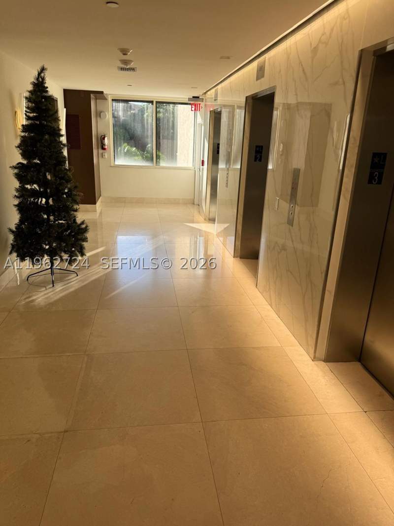 1 bedroom Condominium at 540 Brickell Key Dr 1505, Brickell Key II Condo, Miami — photo 3