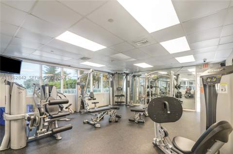 19201 Collins Ave 439, Sunny Isles Beach FL - photo 14 of 38