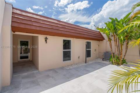 7412 Big Cypress Dr, Miami Lakes FL - photo 7 of 33