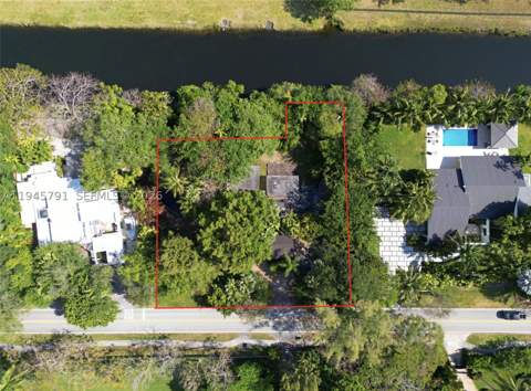5811 SW 88th St, Pinecrest FL - photo 11 of 13