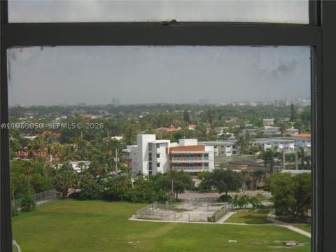 7441 Wayne Ave 9I, Miami Beach FL - photo 14 of 15