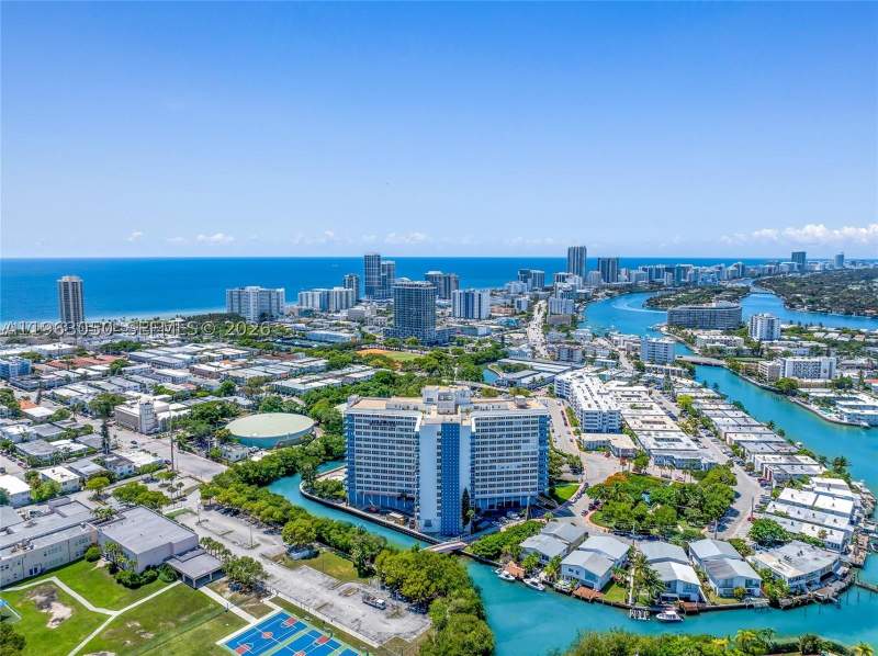 2 bedroom Condominium at 7441 Wayne Ave 9I, Parkview Point, Miami Beach — photo 3