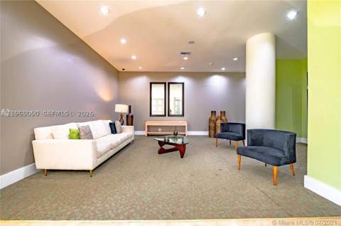 7441 Wayne Ave 9I, Miami Beach FL - photo 9 of 15