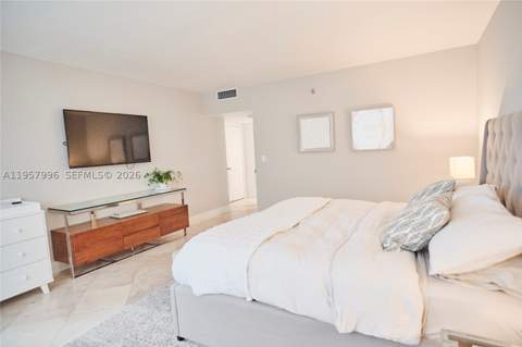 520 Brickell Key Dr A1904, Miami FL - photo 13 of 36