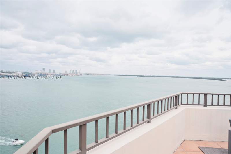 2 bedroom Condominium at 520 Brickell Key Dr A1904, BRICKELL KEY ONE CONDO, Miami — photo 2
