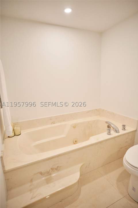 520 Brickell Key Dr A1904, Miami FL - photo 21 of 36
