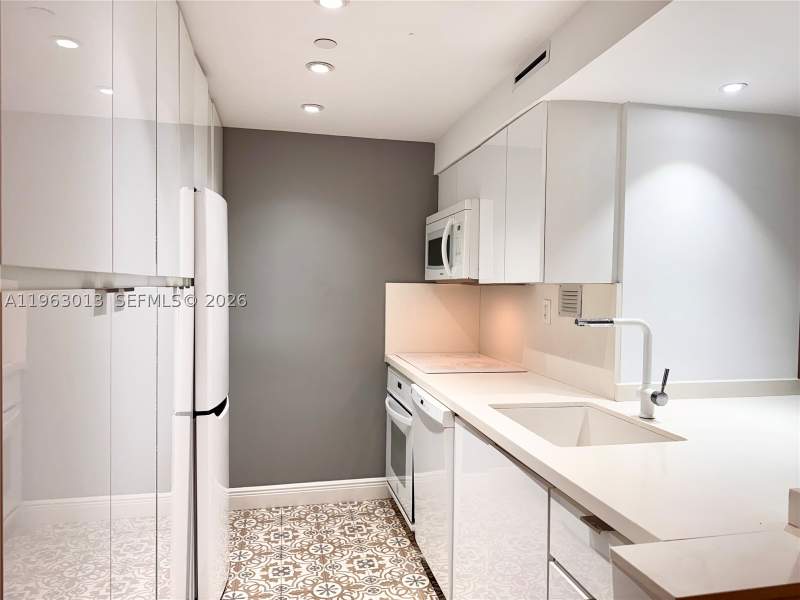 1 bedroom Condominium at 1200 West Ave 1418, Mirador 1200 Condo, Miami Beach — photo 4