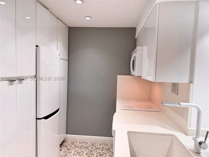 1 bedroom Condominium at 1200 West Ave 1418, Mirador 1200 Condo, Miami Beach — photo 5